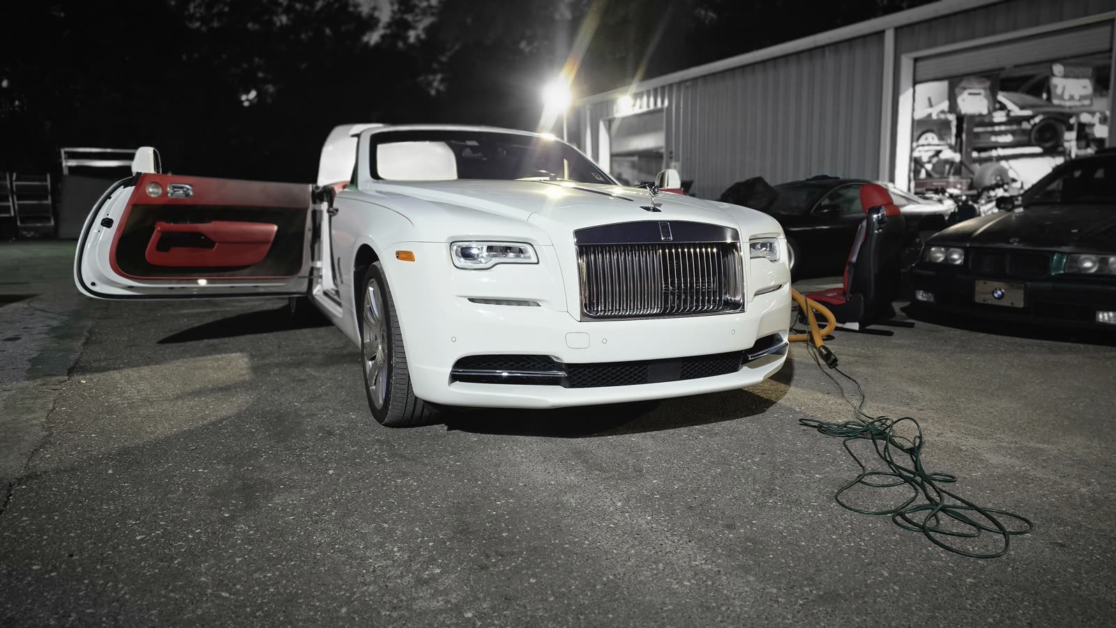 Rolls-Royce Dawn in for door repair